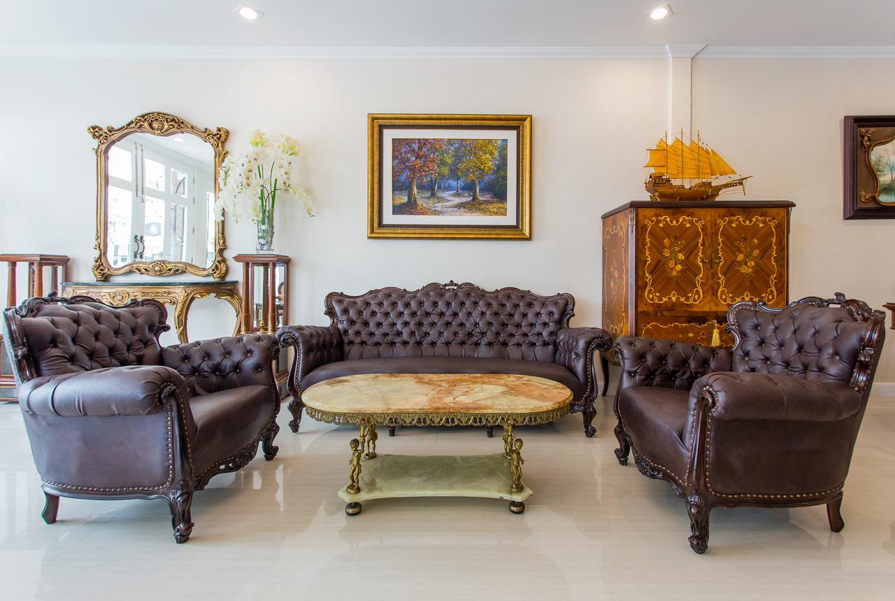 The Lek Aree Bed and Breakfast Bangkok Exteriör bild